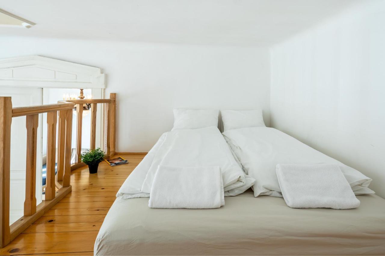 Huge Apartment In The City Center Будапеща Екстериор снимка